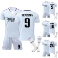 Miniatyrbild 2 av 3: Real Madrid Hemmabana Benzema Fotbollströja Fotbollsset Träning BARN Pojkar Träningsoverall Set Tröja Byxor Topp 2022/2023 #10 20