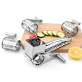 Miniatyrbillede 2 af 2: Multifunktionel roterende ostehøvl, velegnet til parmesanost, cheddarost, mozzarellaost, grøntsager osv., i overensstemmelse med ergonomisk design