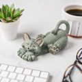 Miniatyrbilde 2 av 5: Søt grå katt som henger ut figurer - Samleobjekter - Happ