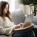 Miniatyrbillede 3 af 5: Laptopstativ med pude og bambusplatform til seng og sofa,