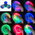 Pikkukuva 1 / 2: LED-valo Fidget Spinner Käsi Top Spinner EDC Spiner Sormi Stressin Lievityslelut Lapset Aikuisten Lelu