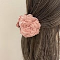 Pikkukuva 1 / 10: Ruusun ja Ravun Kukka Hårklämma ROSA 9CM vaaleanpunainen 9cm pink