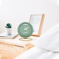 Miniatyrbillede 4 af 5: (Grøn) Analog vækkeur med alarm og lys, lille retro stil