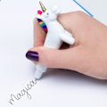 Miniatyrbillede 2 af 3: Enhjørning pen * Mål på æsken: 13 x 10,5 x 3,5 cm * Sidder på sine 4 hove