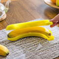 Miniatyrbilde 3 av 5: Bananetui 3-pak Assorterte farger Bananholder Utendørs Reise Søt Bananskinn Oppbevaringsboks