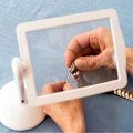 Miniatyrbillede 3 af 4: Skrivebordsforstørrelsesglas med LED-lys, 360 graders rotation, 3 gange forstørrelse til læsning, læsning af bøger og aviser for ældre-XF6-