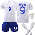 Miniatyrbillede 5 af 10: 22-23 Frankrig udebane nr. 10 Mbappe fodbolduniform 19 Benzema 7 Griezmann 9 Giroud kortærmet hvidt sæt
