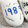 Miniatyrbild 6 av 7: 1989 Taylor's Style Hemma Tofflor för Kvinnor Fuzzy Bekväma Platta Taylor Swift Version Swifties Mås Roliga Skor Present till Henne-FA3- 40-41