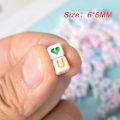 Miniatyrbillede 2 af 5: 1200 stk akryl alfabet perler 6mm  DIY smykkefremstilling Typ A