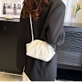 Miniatyrbild 2 av 2: PU vävd väska Satchel Cloud Mini läder clutch väska white