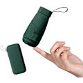 Pikkukuva 1 / 5: Miniparaply UPF50+ suojalla, kevyt ja kompakti paraply naisille ja lapsille, kannettava UV-paraply säilytyslaatikolla, käsilaukku-kokoinen ForestGreen