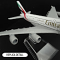 Pikkukuva 5 / 5: Skala 1:400 Metallflygplan Replica Emirates Airlines Flygplan Diecast Modell Flygplan Samlarföremål Leksaker För Pojkar Kb 154.BOEING B787