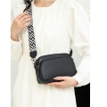 Miniatyrbild 3 av 5: Crossbody-väska i läder för damer - Liten axelväska med dragkedja off-white