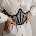 Miniatyrbilde 2 av 5: Sexy Korsett Underbust Kvinner Gotisk Korsett Topp Kurve Shaper Stropp Slankende Midjebelte Kjede Blonder Korsetter Bustiers Sexy Punk