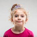 Pikkukuva 2 / 4: CQBB Prinsessa Hopeinen Tiara ja Kruunu Vaaleanpunainen Kristallitiara Tytöt Kauneuskilpailu Kruunut Strassi Syntymäpäivä Päähine Lapsille (Violetti)