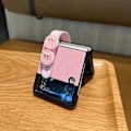 Pikkukuva 2 / 4: Pu-nahkakotelo, yhteensopiva Samsung Galaxy Z Flip 3/4:n kanssa, kova PC-kehys, iskunkestävä suojus rannekorulla
