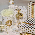 Miniatyrbild 4 av 5: Inslagningspapper rulle 70CM x50CM Guld Polka Dot. Perfekt för: Presentinslagning, årsdagar, Trettondedag jul och jul. (Guld)