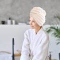Miniatyrbilde 4 av 5: Mikrofiber Hårhåndklær Hår Turban Håndklær med Knapper Superabsorberende Hårtørkehåndkle Anti-frizz Twist Turban Tørre Hårhetter for Baderom (2 stk. E)