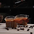 Miniatyrbillede 5 af 5: 1 pakke dobbelt tud målebæger trippel kande mælkekop med træhåndtag 75ML espressoshotsglas