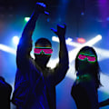 Miniatyrbilde 4 av 5: Glow In Dark Flashing Led Solbriller, Lysende Briller Til Fester, EDM, Halloween RB01 (Blå+Rosa)