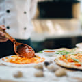 Pikkukuva 3 / 5: Pizza-alusta, 4 kappaleen sarja, pyöreä, rei'itetty, tarttumaton, pizza ja tarte flambée