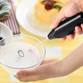 Miniatyrbilde 5 av 5: Håndholdt elektrisk melkeskummer elektrisk rustfritt stål visp eggvisper kaffemjølk drikkeblander minirører elektrisk