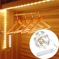 Miniatyrbillede 1 af 5: Bevægelsessensor Garderobelys, LED Strip Lys Natlys, 3000K Varm Hvidt Lys, PIR Auto Til/Fra, Batteridrevet 1 meter