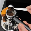Miniatyrbillede 2 af 4: Kaffetamper, Kaffetamper, Kaffe Måle- og Tampeskeer, Dobbelt Kaffe Ske Måling og Tampning i Rustfrit Stål
