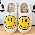 Miniatyrbillede 4 af 5: Retro Smiley Bløde Plys Komfortable Varme Tøfler Par Vinter Varme Indendørs Forbrugsvarer 43-44 Rød