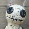 Miniatyrbillede 2 af 5: Voodoo-Dukke Røgelsebrænder, Fantastisk Duftende Kegleformede Harpiksstatuer Ornament Håndlavet Håndværk Til Yoga Kontor Hjem Dekoration (1 stk, Farve Som Vist)
