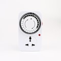 Miniatyrbillede 3 af 4: Grundlæggende 24-timers indendørs timer, 1 polariseret stikkontakt, stik, daglig tænd/sluk-cyklus, 30-minutters interval, til lamper