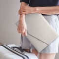 Miniatyrbild 2 av 5: Laptopväska. Läderyta, Frostad Innerfoder. För Tablets Upp Till 18,3 Tum Grå
