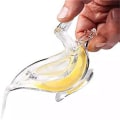 Miniatyrbillede 1 af 5: Manuel Citron Slicesqueezer, Bærbar Transparent Frugtpresser, Elegant Fugleform, Håndpresser til Appelsin Citron Lime P