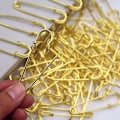 Miniatyrbilde 2 av 5: 30 stk 5 cm sikkerhetsnåler i tungt materiale for tepper, gensere, sjal, kilt, håndverk