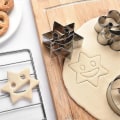 Miniatyrbilde 3 av 5: 4-delt Smiley Smørdeigutsteker i rustfritt stål - Kakeform for fondant