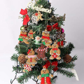 Miniatyrbild 2 av 5: 12 stycken pepparkaksgubbe-prydnader för julgransdekorationer, fina hängande dockcharm, rolig barnpresent till julgranspynt, semester, Mul
