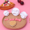 Miniatyrbilde 2 av 5: 3 stk/sett Plast 3D Mini Sløyfeknute Form DIY Fondant Stempel Kutter Kakeform Sløyfe Kjeks Cupcake Topper Form Baking