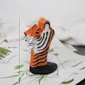 Miniatyrbilde 1 av 5: Håndlaget treutskjæring Brille Stativ Brilleholder Solbriller Display Stativ Hjemmekontor Skrivebord Dekor Gave (Tiger)