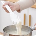 Miniatyrbillede 3 af 4: Nylon Spaghetti Skeer Durable Varmebestandig Spaghetti Skeer 2 Styk