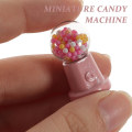Pikkukuva 2 / 5: Nukkekoti Miniatyyri Makeiskone Leikkiä Varten Miniatyyri Makeiskauppa Rekvisiitta Vaaleanpunainen 2.9X1.6X1.5CM Pink 2.9X1.6X1.5CM