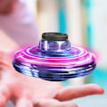 Miniatyrbilde 2 av 5: Flygende leker for voksne og barn USB-ladet mini UFO drone håndspinner med 360° rotasjon og glødende LED-lys