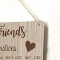 Miniatyrbild 5 av 5: Familjefödelsedagstavla DIY Hängande Träfödelsedagspåminnelsekalender