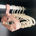 Miniatyrbillede 3 af 5: 10 stk. Bøjle til børnetøj Hjemme Anti-slip Tøjstativ (pink+hvid)