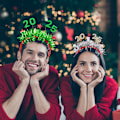 Miniatyrbillede 5 af 5: 3 stk Festlige Guld Pandebånd Til Nytår 2025 Hovedbeklædning Party Tilbehør Til Teenagere Og Voksne Til Årets Slutningsfester
