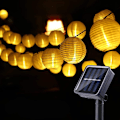 Pikkukuva 1 / 5: Aurinkoenergialla toimivat LED-valosarjat ulkokäyttöön, 6,5 m, 30 LED-nylonvalosarjat juhliin, jouluun, puutarhaan, terassille, halloweeniin, koristeluun (lämmin valkoinen)