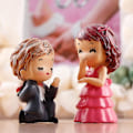 Miniatyrbilde 1 av 5: 2 stk. Frierpar Miniatyrfigurer Ornament Hjemhage Dukkehustpynt