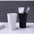 Miniatyrbild 5 av 5: Badrumsmuggar 2-pack, Tandborsthållare i plast, Tumlarmugg, Geometrisk rombformad mugg, 300 ml, (Svart & Vit)