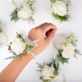 Miniatyrbilde 1 av 3: Bryllupscorsage håndledsblomster for brud og brudgom, håndledsblomster for brudepiker Hvit