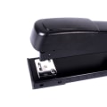 Miniatyrbilde 3 av 5: Lang rekkevidde stiftemaskin Kontorstiftemaskiner Skrivebords Stiftemaskin, 20 ark kapasitet Lang arm Stiftemaskiner (Svart,)- Justerbar låsing papir