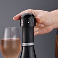 Miniatyrbild 4 av 7: Champagnepropp: lufttät lock för champagneflaskor